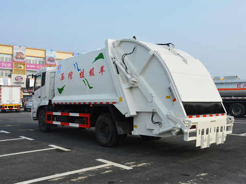 Dongfeng Camión compactador de basura de 14 metros cúbicos