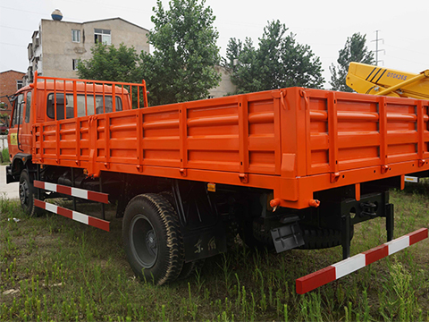 Dongfeng Euro III Camión de carga media motor diesel 11 a 13 ton