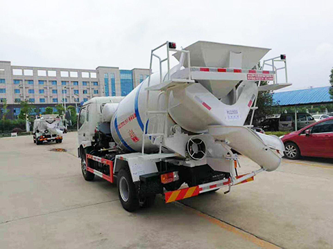 Foton Euro II Camión de mezclado de concreto de 4 metros cúbicos