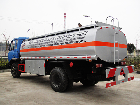 Dongfeng Euro II Motor diesel estándar Camión dumper/Camión volquete 16000L