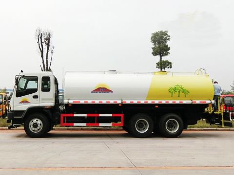 Isuzu 6 X 4 20000 Litros Camión cisterna agua con plataforma de trabajo