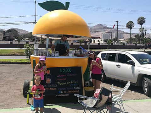 Quiosco móvil de frutas al aire libr