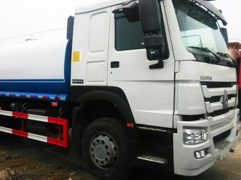 Sinotruk Howo 20000L Cisterna de agua