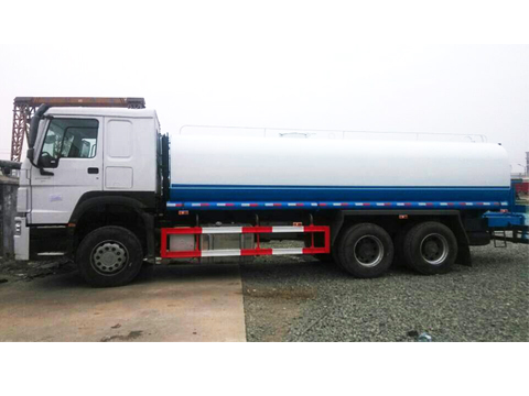 Sinotruk Howo 20000L Cisterna de agua