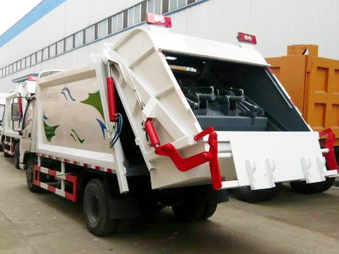 Camion à ordures à compression Dongfeng 7 mètres cubes