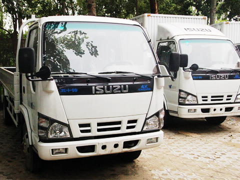 Camion de marchandise Isuzu 5 à 6 tonnes