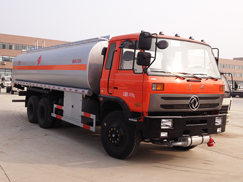 Dongfeng Euro III Standard Diesel Engine 20000L Fuel Tank Truck