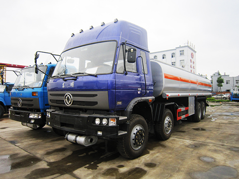 Dongfeng Euro III Standard Diesel Engine 30000L Fuel Tank Truck