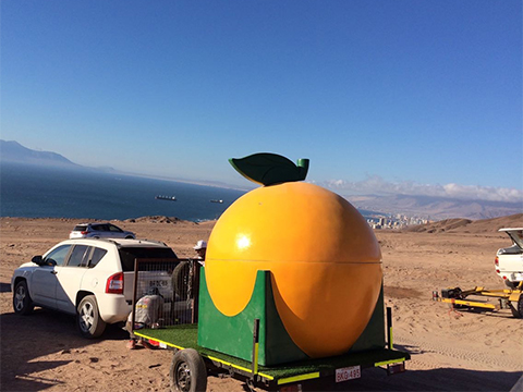 Hot Sale Orange Shape Type Mobile Juice Bar Kiosk