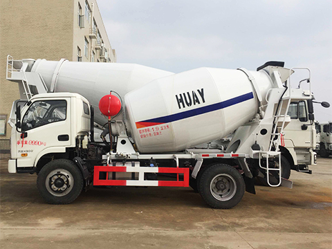 Yuejin 5 Cubic Meter Concrete Mixer Truck