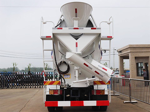 Yuejin 7 Cubic Meter Concrete Mixer Truck